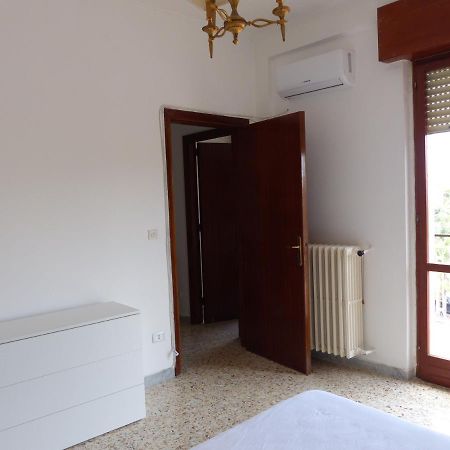 Ferienwohnung The Old Man And The Sea Brindisi Exterior foto